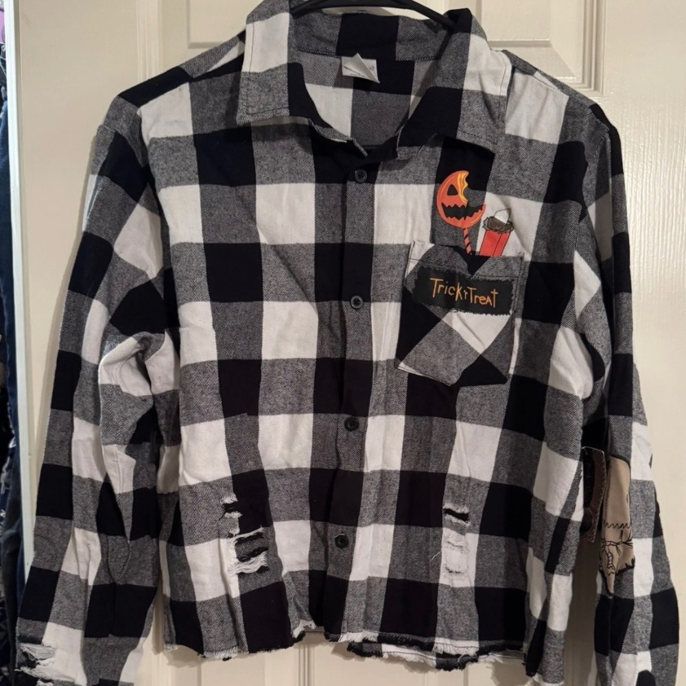 Spirit Halloween Trick ‘R Treat Sam Cropped Distressed Womens Flannel Large  New